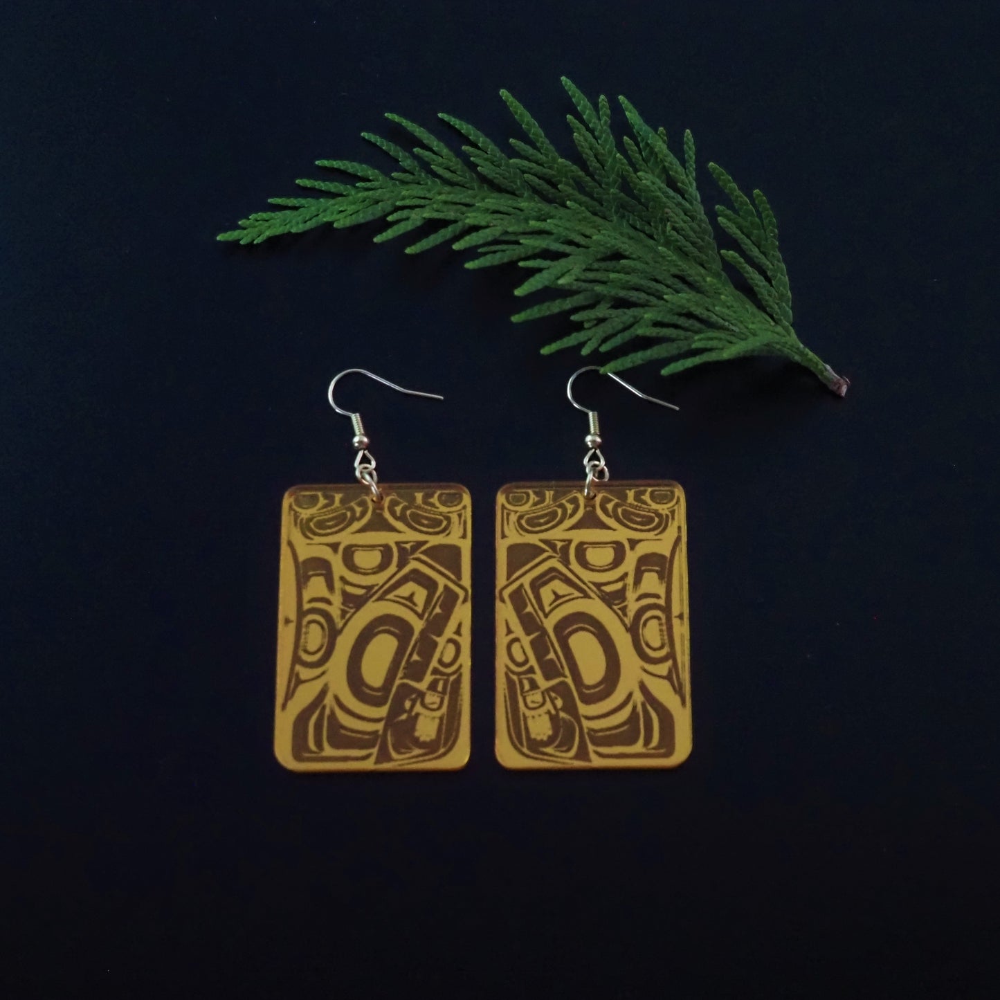 Knowing in Bright Gold Mirror